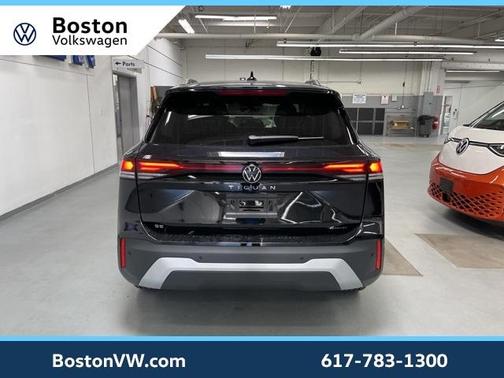 2025 Volkswagen Tiguan 2.0T SE