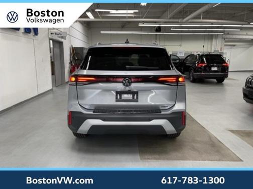 2025 Volkswagen Tiguan 2.0T SE