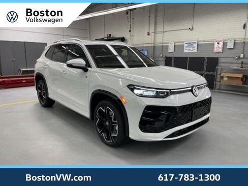 2026 Volkswagen Tiguan 2.0T SEL R-Line