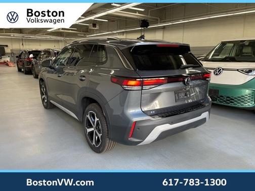 2025 Volkswagen Tiguan 2.0T SE