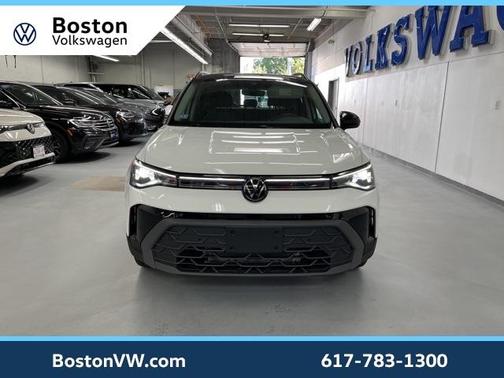 2025 Volkswagen Taos 1.5T SE Black