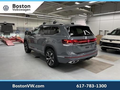 2025 Volkswagen Atlas 2.0T SEL Premium R-Line