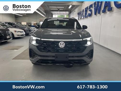 2025 Volkswagen Atlas Cross Sport 2.0T SEL R-Line Black