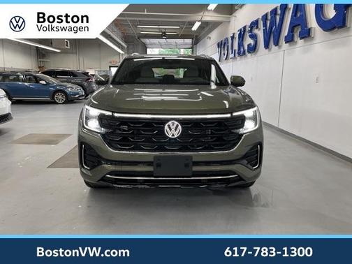 2025 Volkswagen Atlas Cross Sport 2.0T SEL Premium R-Line