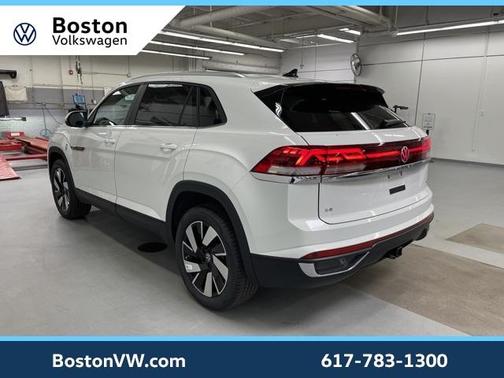 2025 Volkswagen Atlas Cross Sport 2.0T SE w/Technology