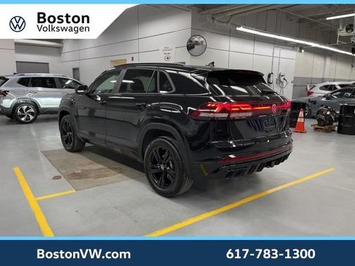 2025 Volkswagen Atlas Cross Sport 2.0T SEL R-Line Black