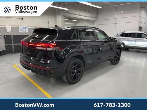 2025 Volkswagen Atlas Cross Sport 2.0T SEL R-Line Black