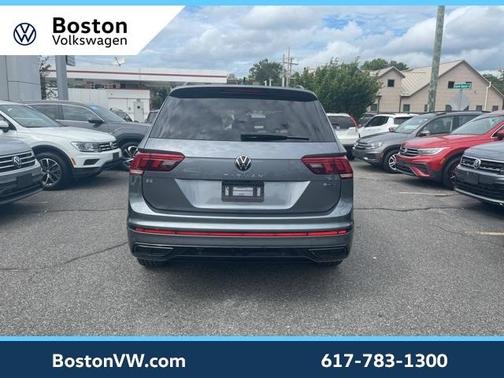 2024 Volkswagen Tiguan 2.0T SE R-Line Black