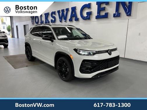 2025 Volkswagen Tiguan 2.0T SE R-Line Black