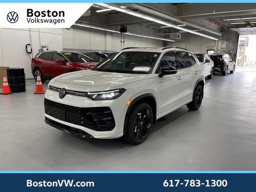 2025 Volkswagen Tiguan 2.0T SE R-Line Black