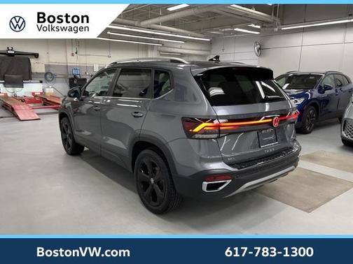 2025 Volkswagen Taos 1.5T SEL