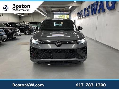 2025 Volkswagen Tiguan 2.0T SE R-Line Black