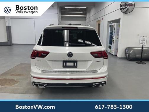 2022 Volkswagen Tiguan 2.0T SEL R-Line
