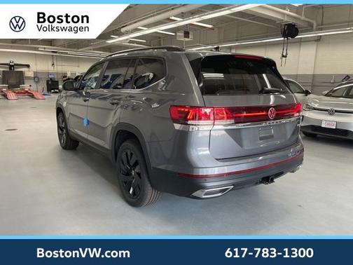 2025 Volkswagen Atlas 2.0T SE