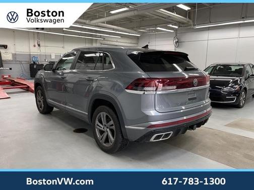 2024 Volkswagen Atlas Cross Sport 2.0T SEL R-Line