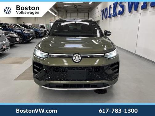 2026 Volkswagen Tiguan 2.0T SEL R-Line