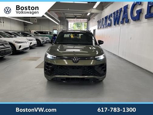 2025 Volkswagen Tiguan 2.0T SE R-Line Black
