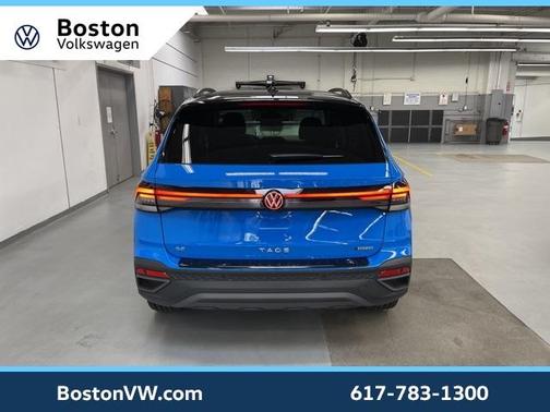 2025 Volkswagen Taos 1.5T SE Black
