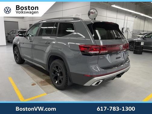 2025 Volkswagen Atlas 2.0T Peak Edition