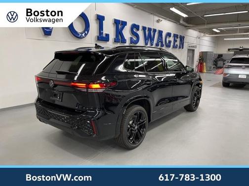 2026 Volkswagen Tiguan 2.0T SE R-Line Black