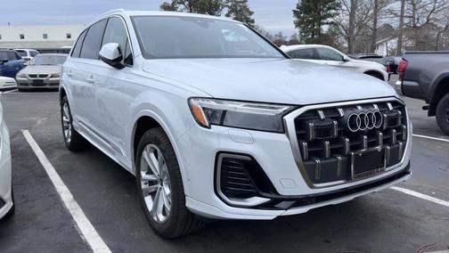 2025 Audi Q7 55 Premium Plus