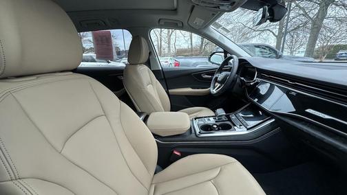 2025 Audi Q7 55 Premium Plus