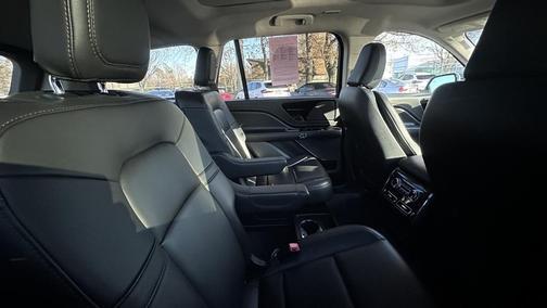2023 Lincoln Aviator Standard AWD
