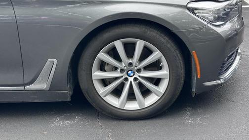 2016 BMW 740 740i