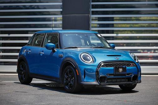 Island Blue Metallic 2024 MINI Hardtop Cooper S