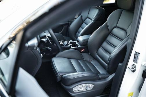 2023 Porsche Macan S