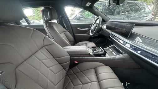 2025 BMW i7 eDrive50