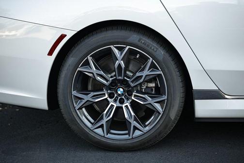 2025 BMW i7 eDrive50