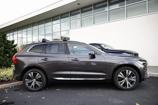 2022 Volvo XC60 B5 Inscription