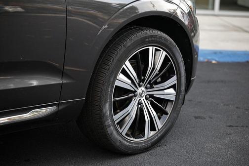 2022 Volvo XC60 B5 Inscription