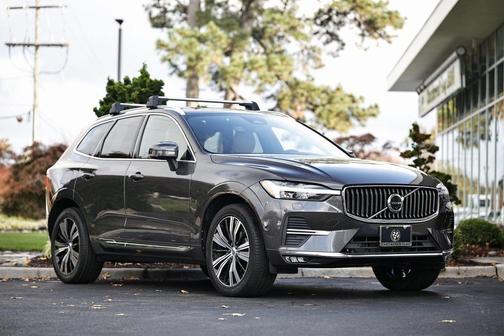 2022 Volvo XC60 B5 Inscription