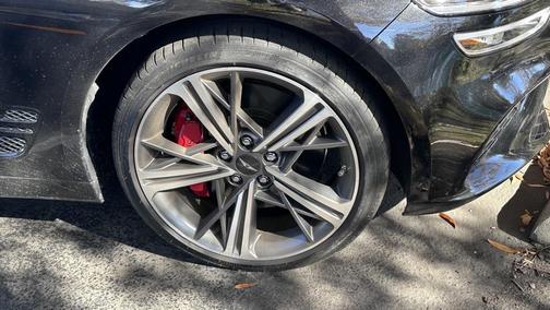 2024 Genesis G70 3.3T Sport Advanced