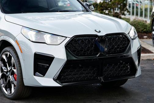 Brooklyn Grey Metallic 2026 BMW X2 xDrive28i