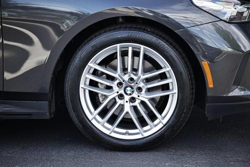 2025 BMW 530 530i xDrive