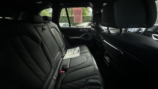 2024 BMW X5 M60i