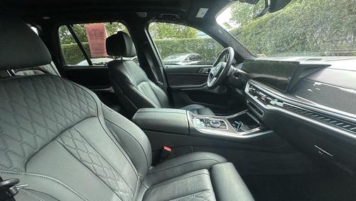 2024 BMW X5 M60i