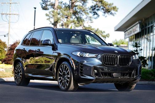 Carbon Black Metallic 2025 BMW X5 PHEV xDrive50e