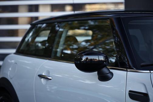 2023 MINI Hardtop Cooper