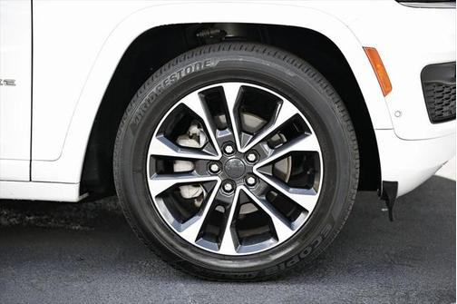 2022 Jeep Grand Cherokee Overland