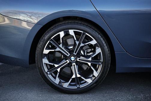 2025 BMW 330 330i xDrive