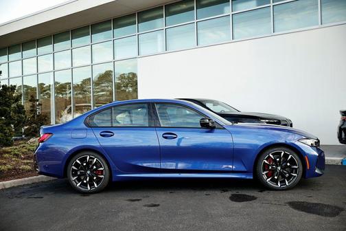 Portimao Blue Metallic 2026 BMW 330 i