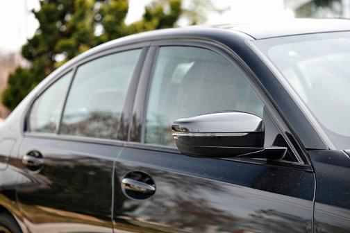 Black Sapphire Metallic 2026 BMW 330 i