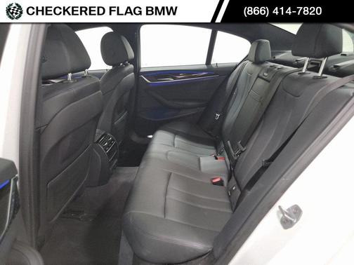 Photo 6 of 6 of 2018 BMW 530 i xDrive