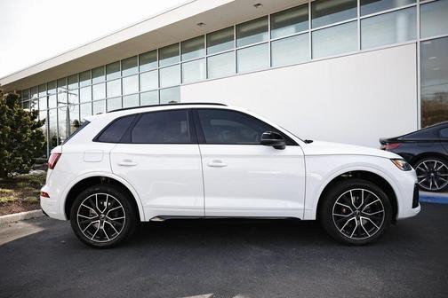 2024 Audi SQ5 3.0T Premium Plus