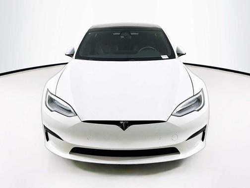 Pearl White Multi-Coat 2021 Tesla Model S Plaid