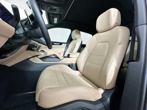 2024 Porsche Cayenne AWD